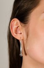 Load image into Gallery viewer, &quot;Gota&quot; earrings
