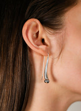 Load image into Gallery viewer, &quot;Gota&quot; earrings
